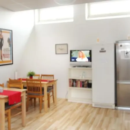 Rut & Ragnars Hostel *